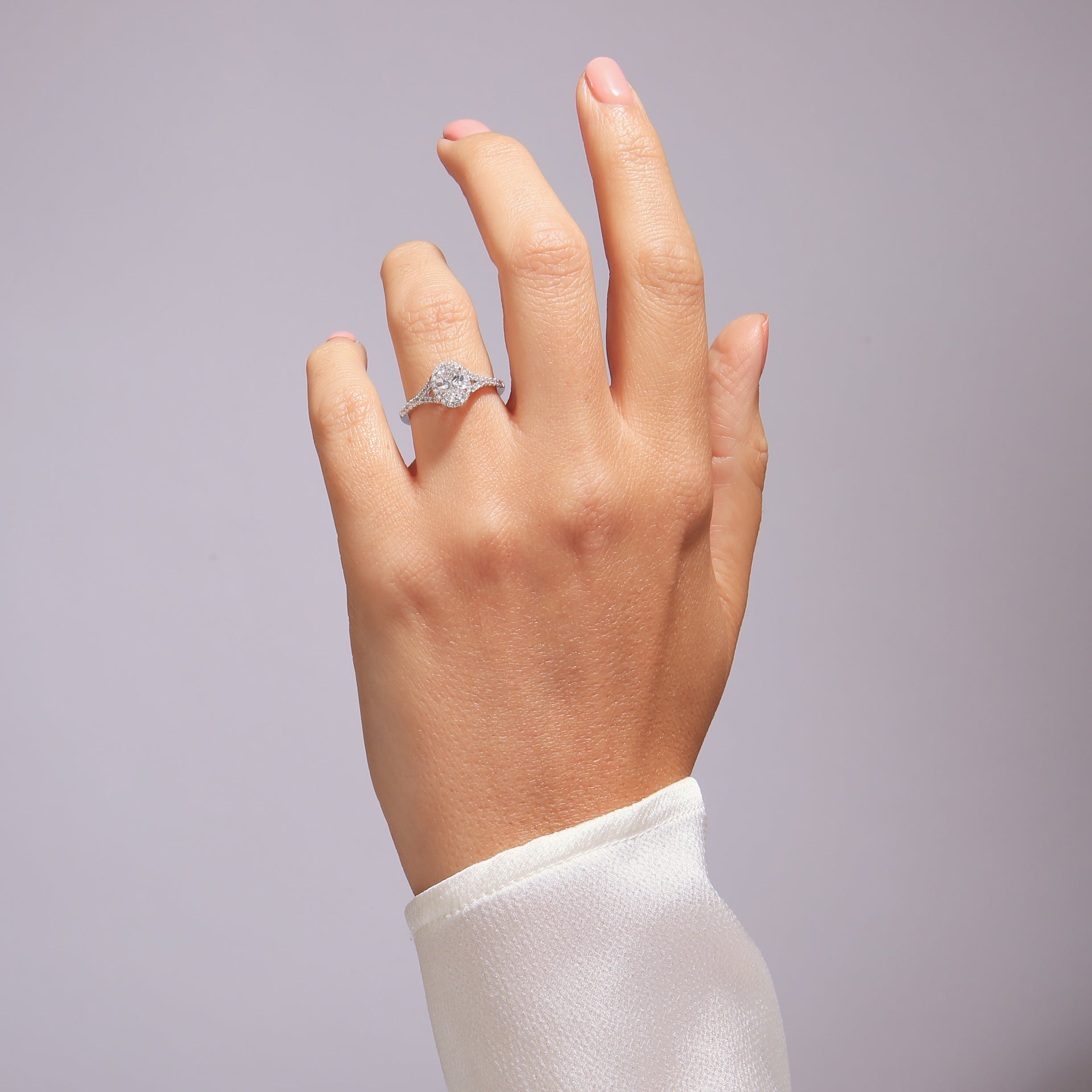 Chloe | 18ct White Gold 1ct tw Oval Lab Grown Diamond Ring