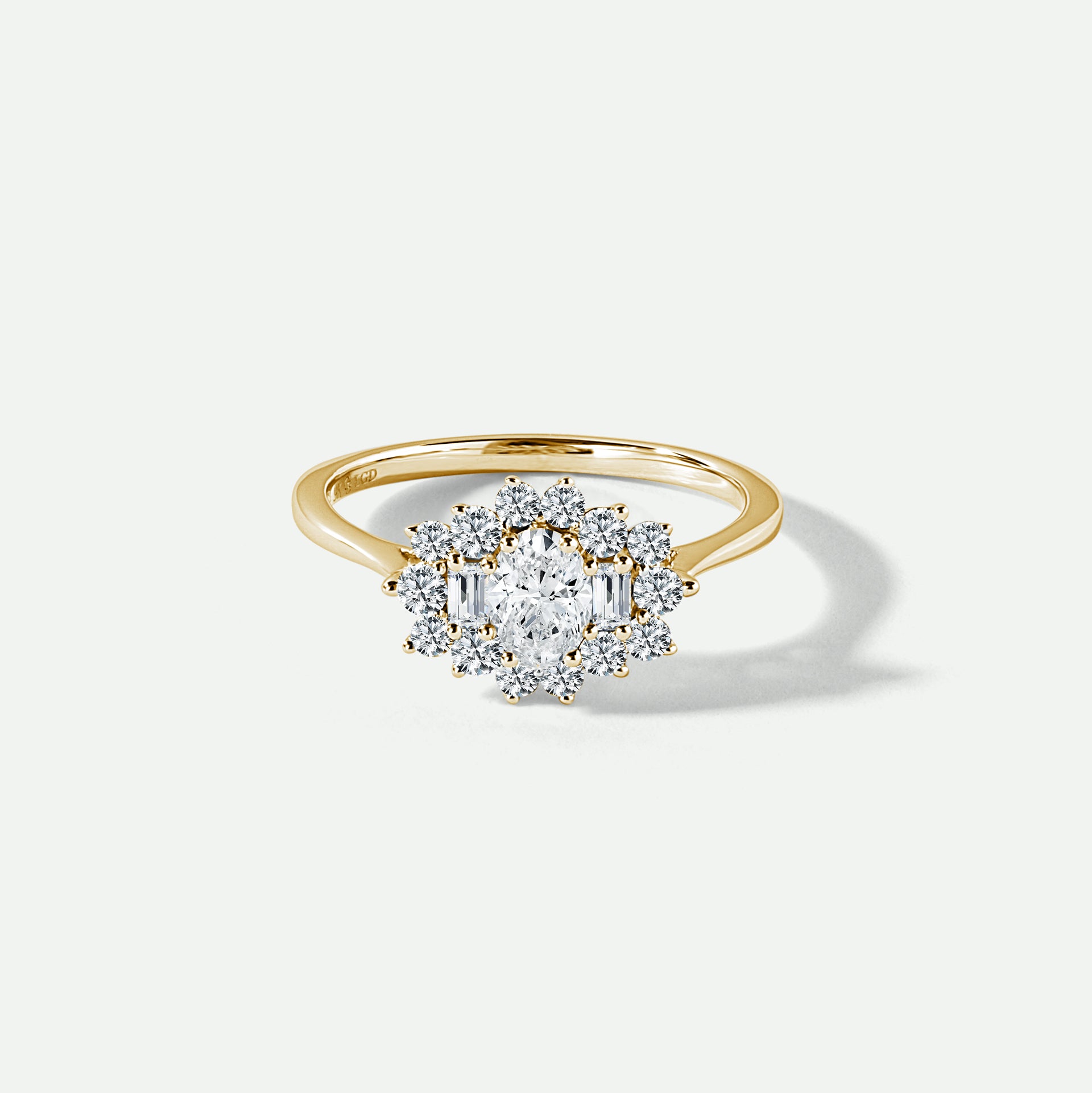 Daisy | 9ct Yellow Gold 0.75ct tw Lab Grown Diamond Cluster Ring