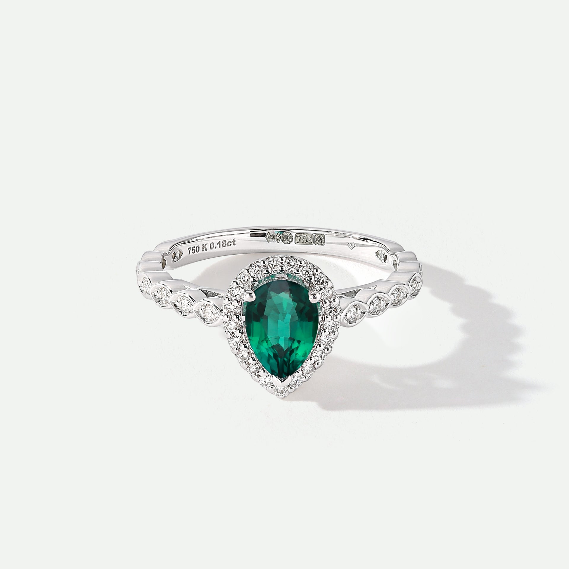 Lyra | 18ct White Gold 0.12ct tw Lab Grown Diamond and Created Emerald Vintage Ring