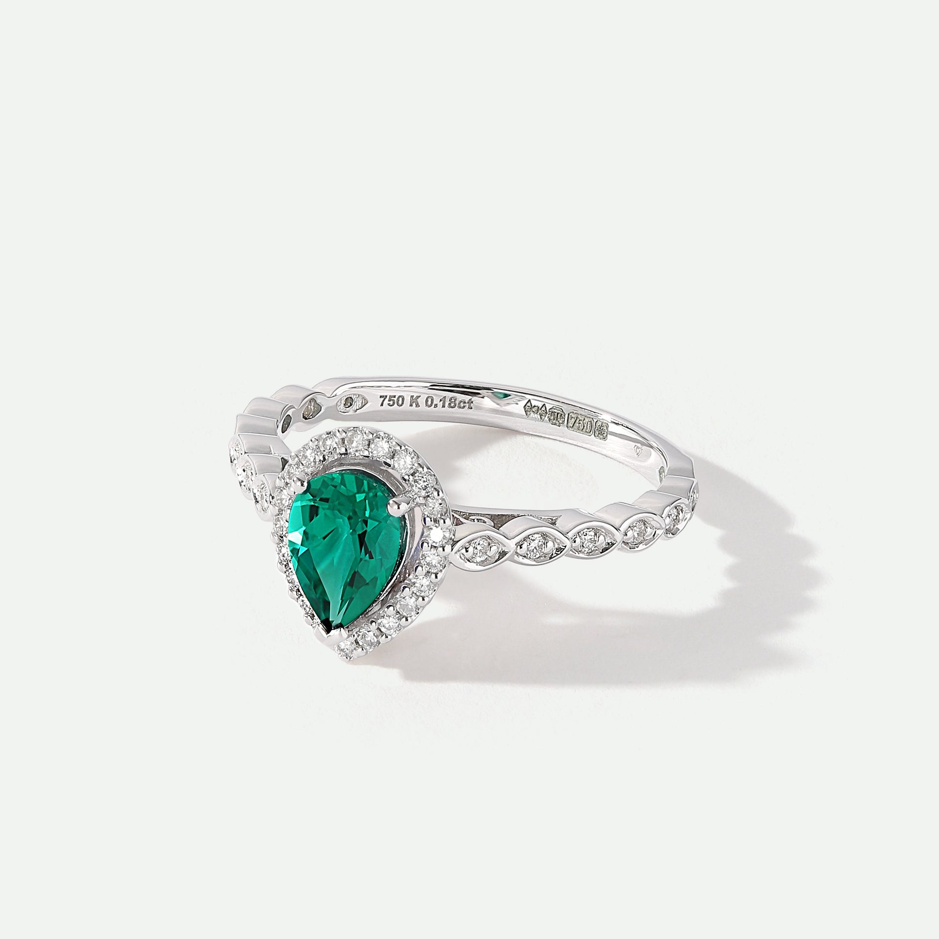 Lyra | 18ct White Gold 0.12ct tw Lab Grown Diamond and Created Emerald Vintage Ring