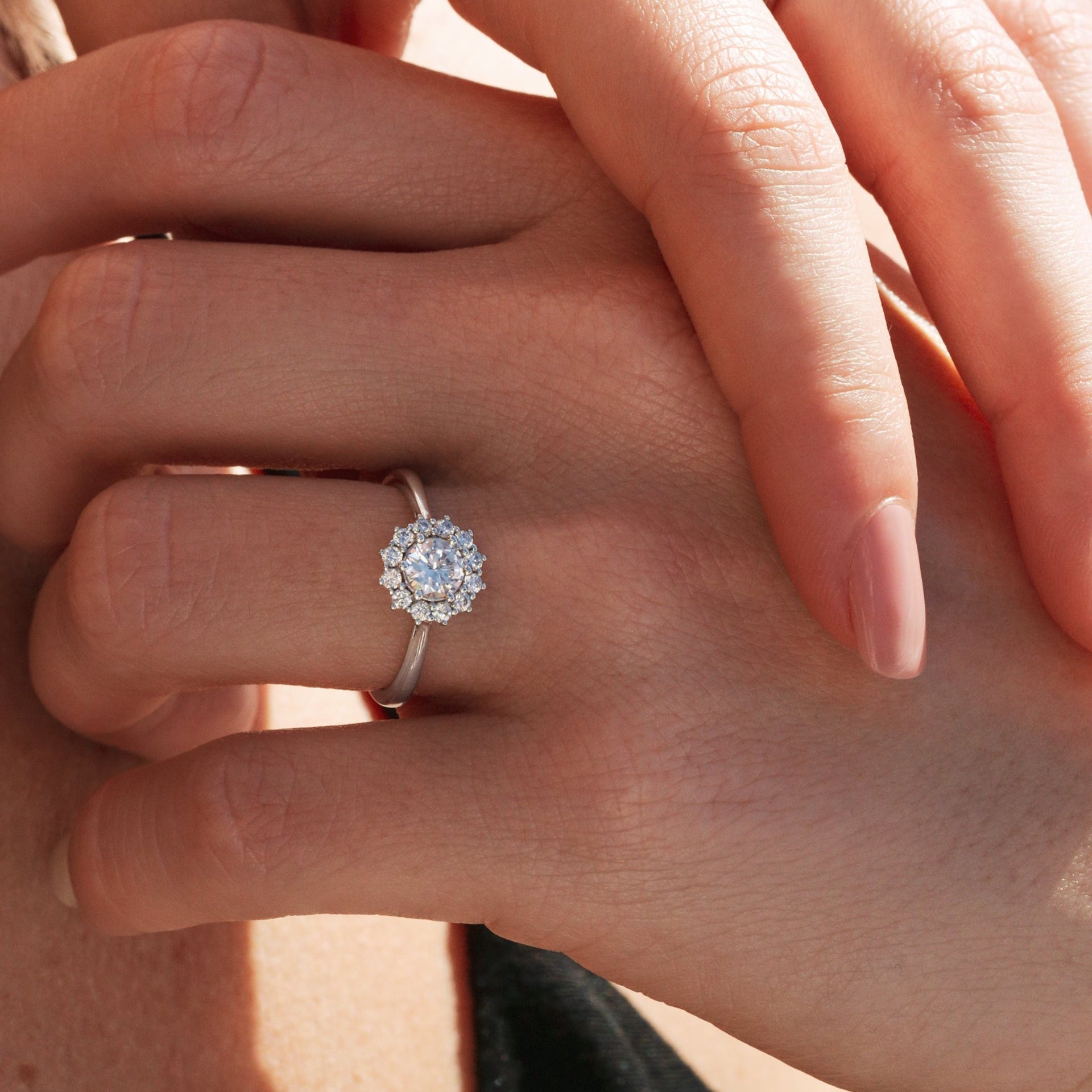 Lillian | 9ct White Gold 0.75ct tw Lab Grown Diamond Cluster Engagement Ring