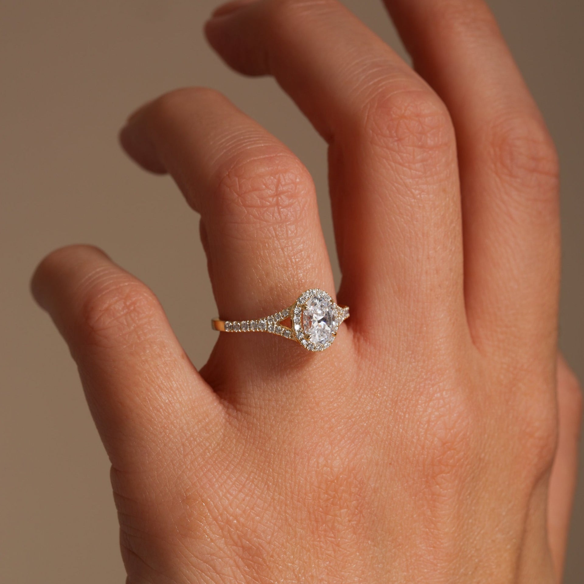 Chloe | 18ct Yellow Gold 1ct tw Oval Lab Grown Diamond Ring