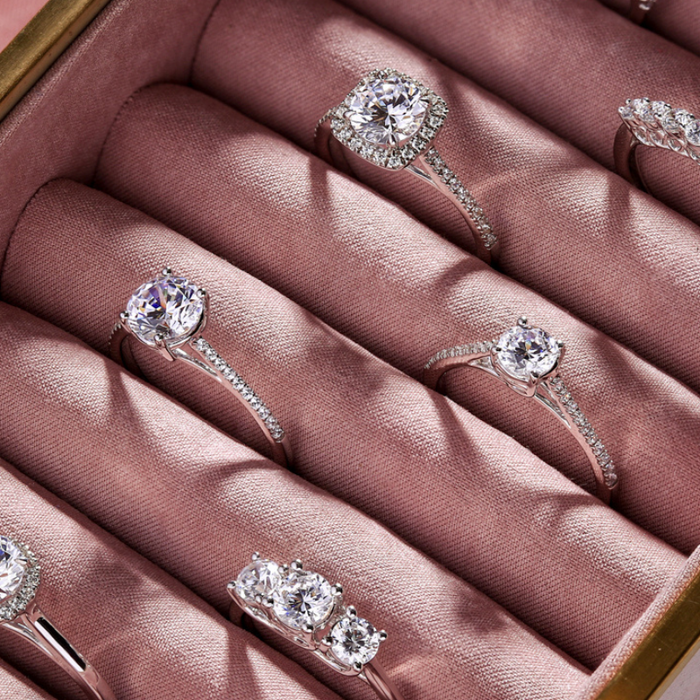 Looking To Buy Engagement Rings In The UK?