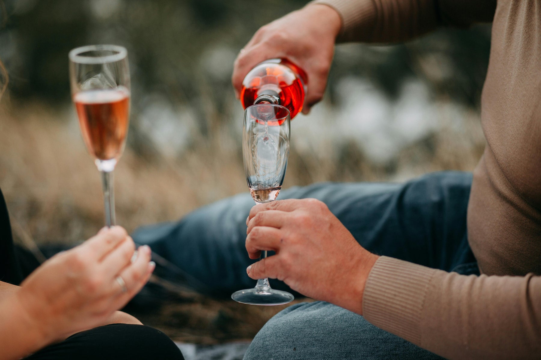 Dreamy Summer Proposal Ideas with Lab-Grown Diamond Rings