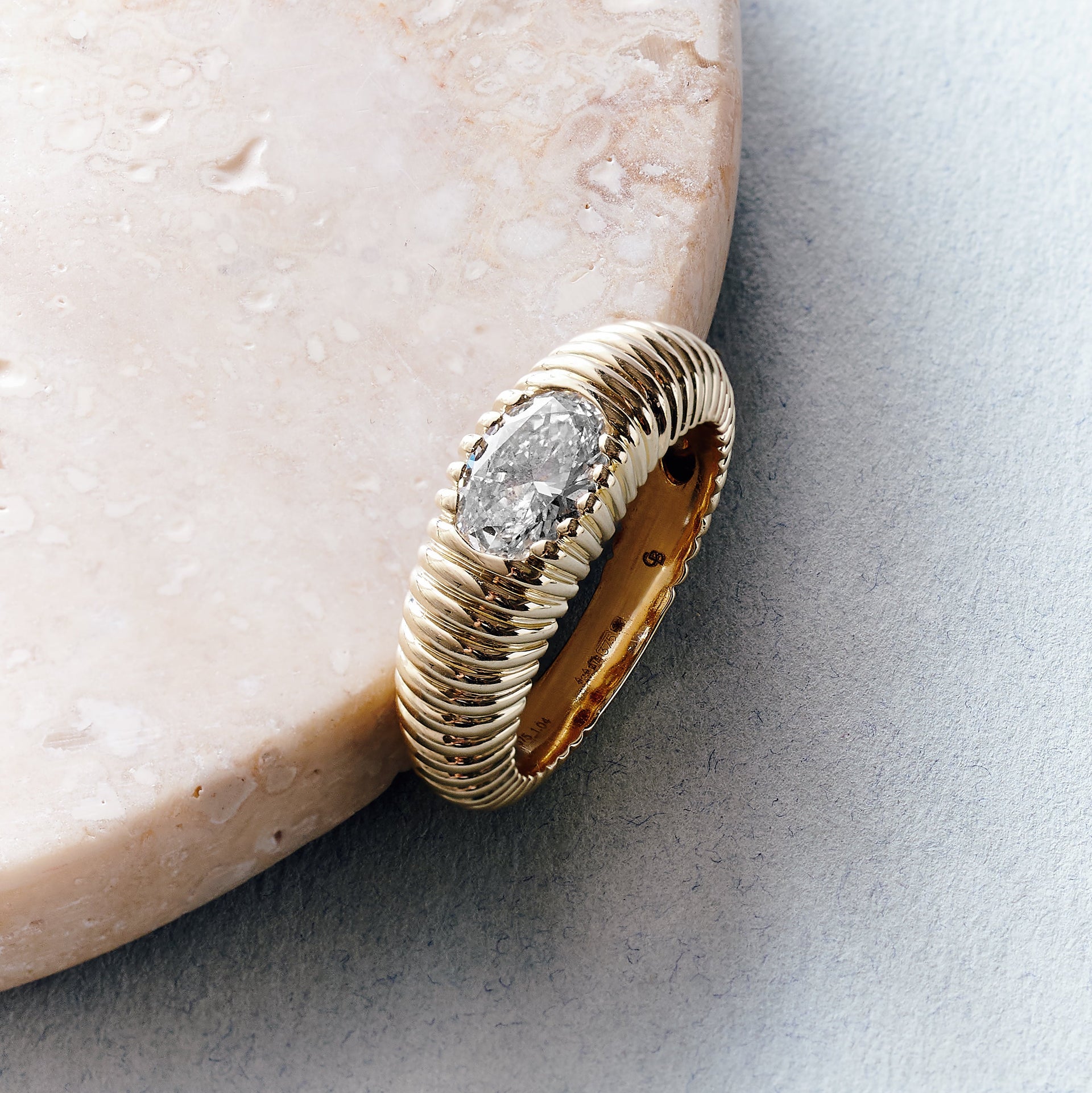 Ria | 9ct Yellow Gold 1ct tw. Lab Grown Diamond East-West Ring