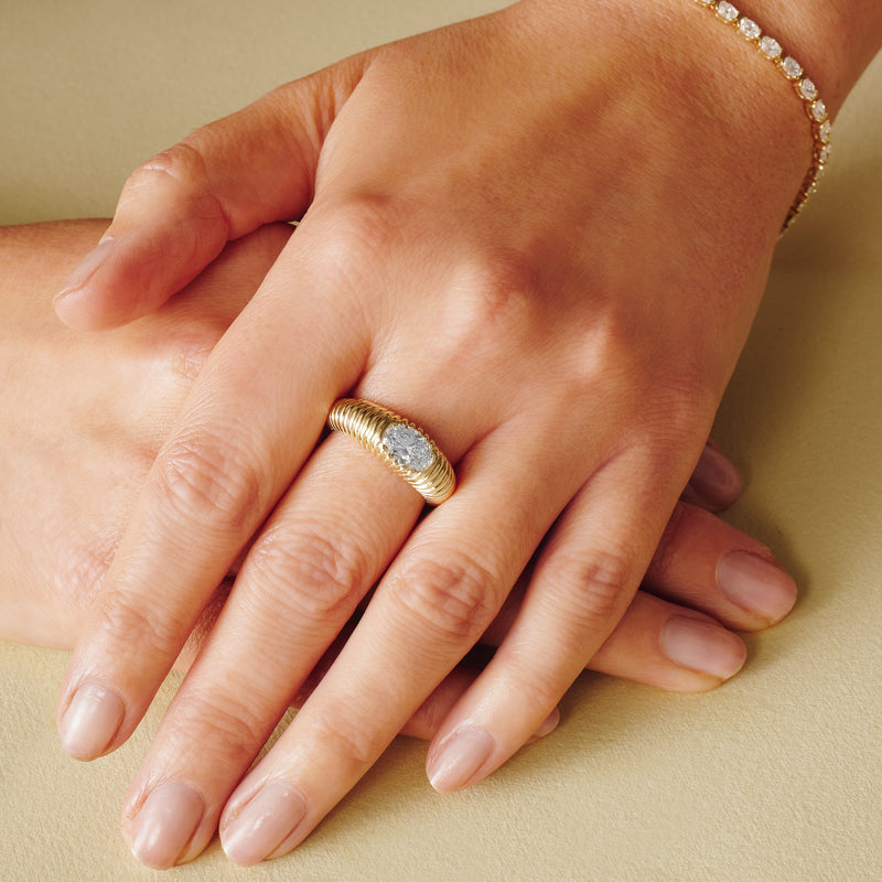 Ria | 9ct Yellow Gold 1ct tw. Lab Grown Diamond East-West Ring