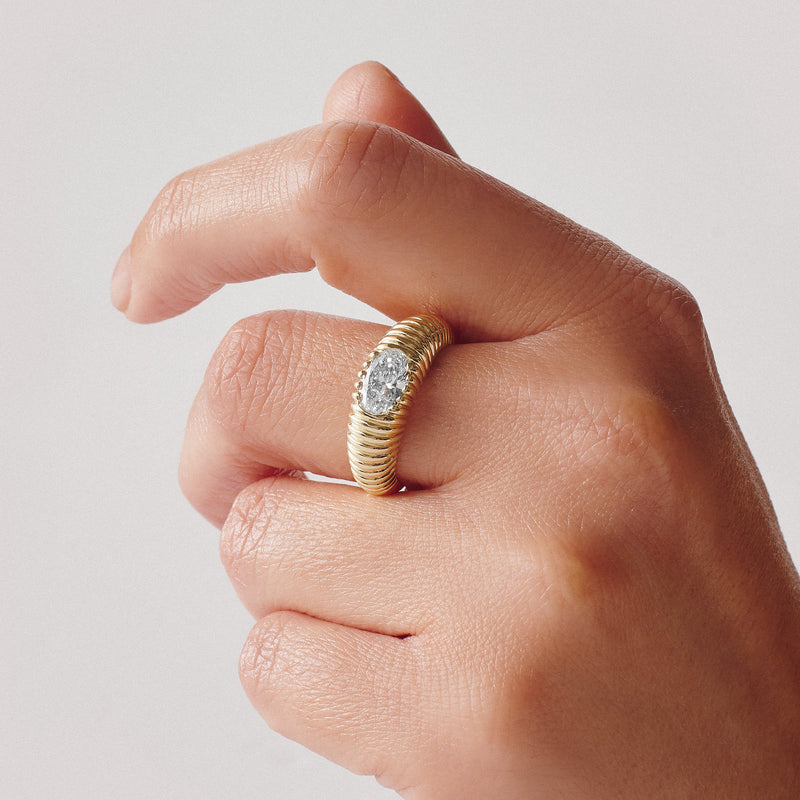 Ria | 9ct Yellow Gold 1ct tw. Lab Grown Diamond East-West Ring