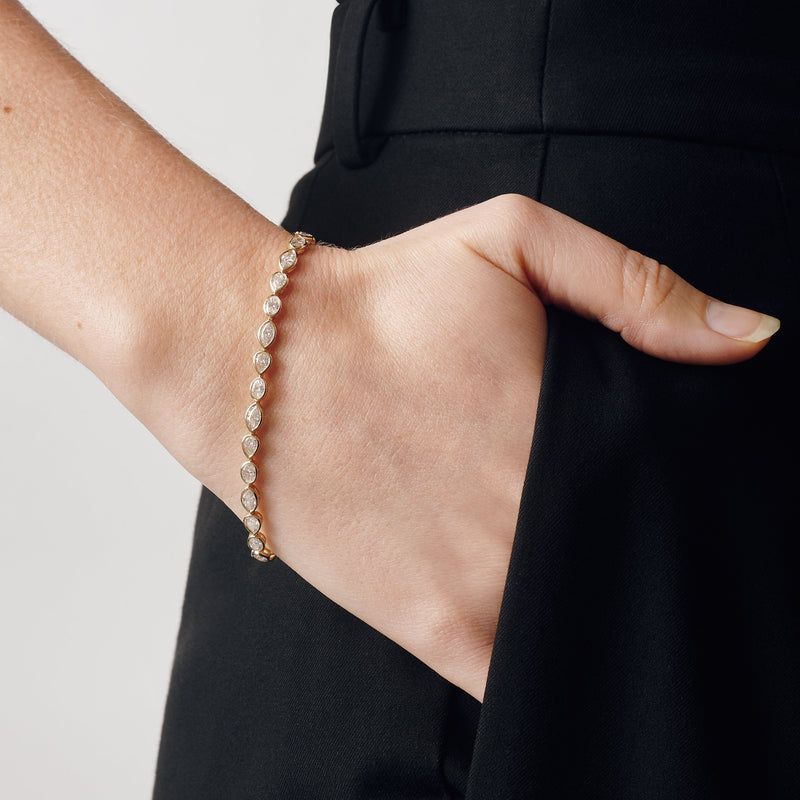 Annelyse | 9ct Yellow Gold 4.47ct tw. Lab Grown Diamond Mixed Shape Tennis Bracelet