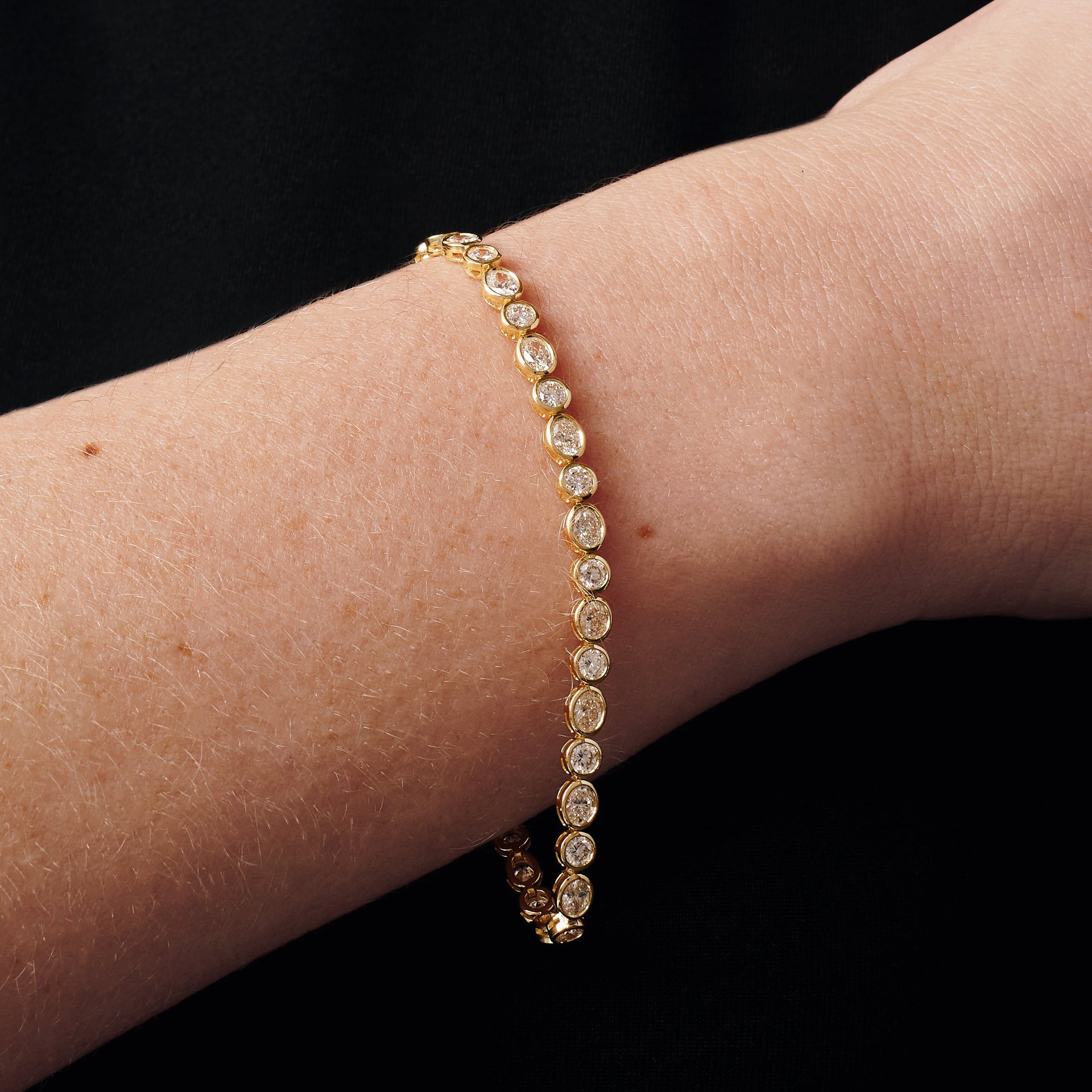 Valerie | 9ct Yellow Gold 4.75ct tw. Lab Grown Diamond Mixed Shape Tennis Bracelet