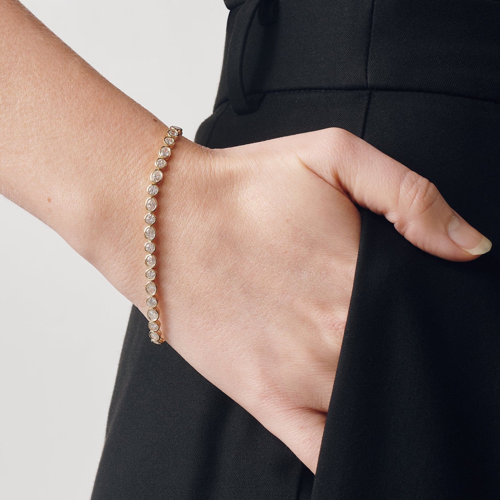 Valerie | 9ct Yellow Gold 4.75ct tw. Lab Grown Diamond Mixed Shape Tennis Bracelet