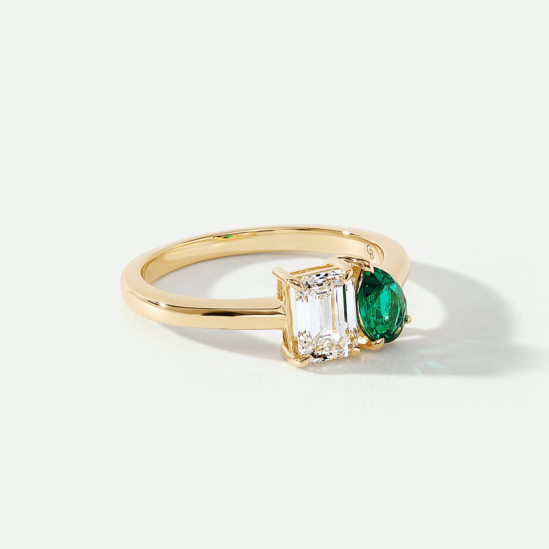 Harmony | 9ct Yellow Gold 0.75ct tw Lab Grown Diamond and Created Emerald Toi et Moi Ring