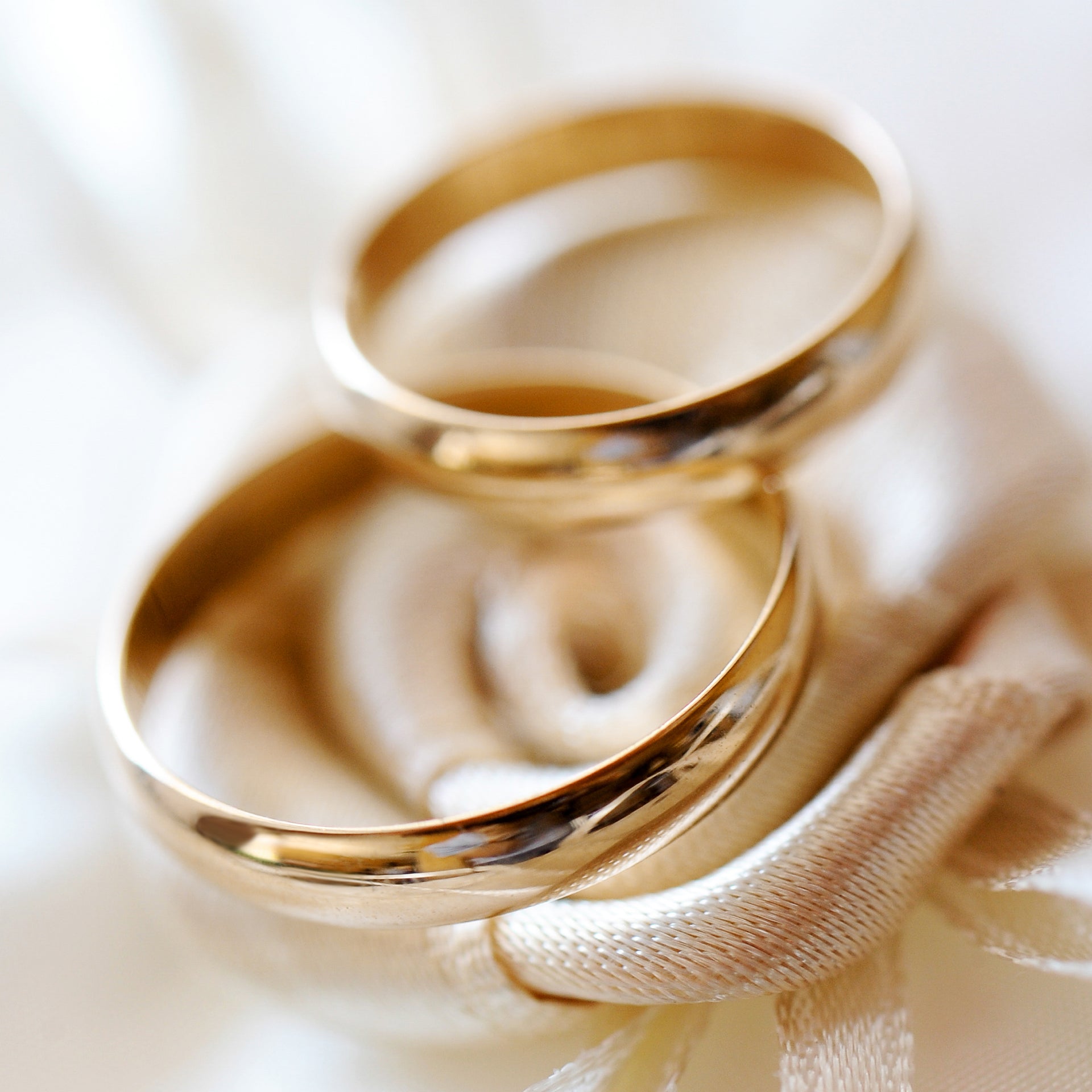 Amory | Classic 9ct Yellow Gold Court Wedding Ring - 3mm