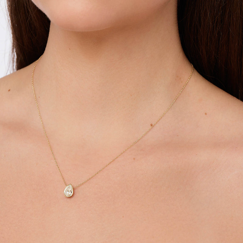 Riya Necklace | 9ct Yellow Gold 1.00ct Pear Lab Grown Diamond Solitaire Necklace