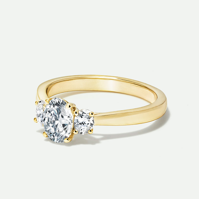 Tallulah | 9ct Yellow Gold 1.05ct tw Oval Lab Grown Diamond Trilogy Ring