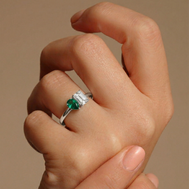 Harmony | 9ct White Gold 0.75ct tw Lab Grown Diamond and Created Emerald Toi et Moi Ring