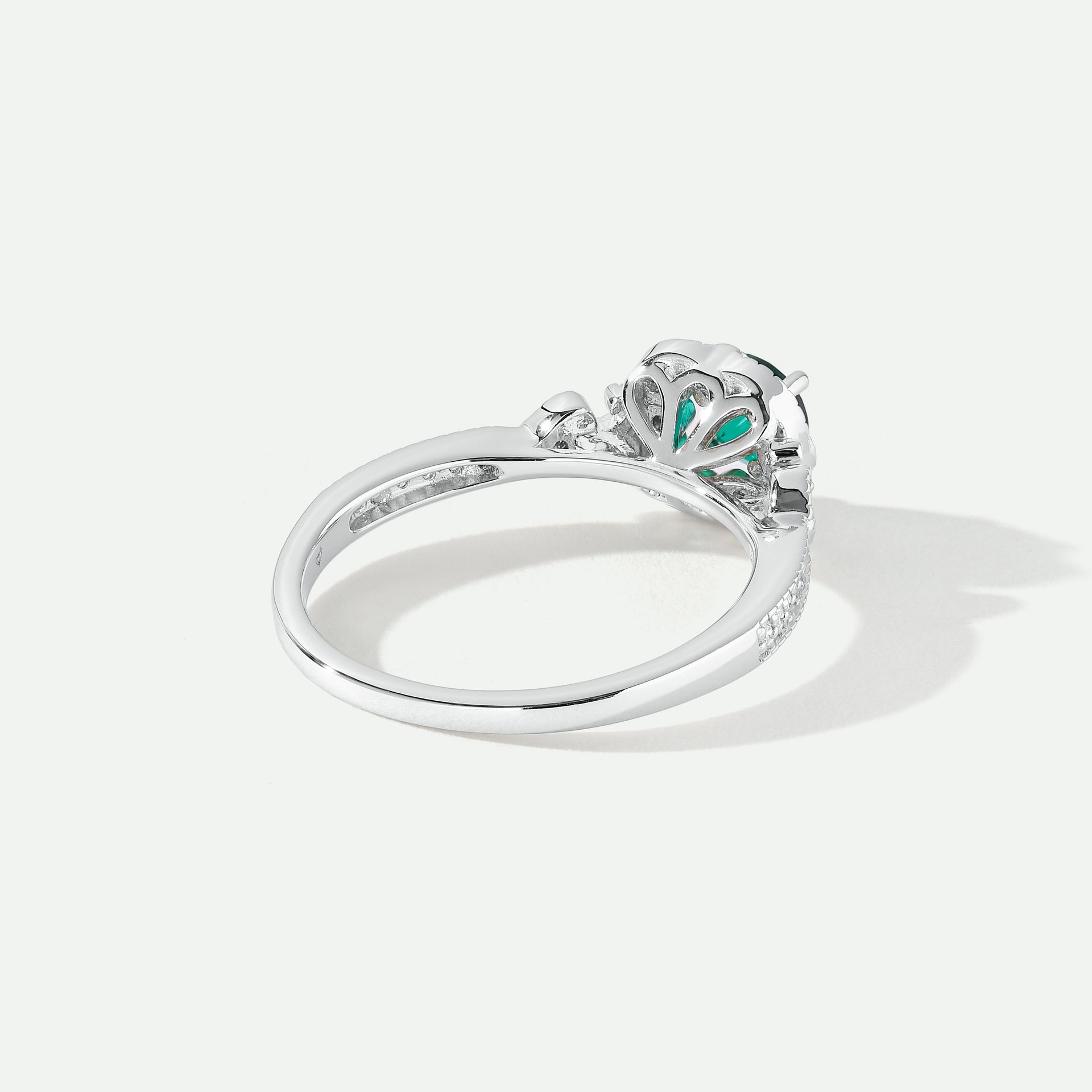 Harper | 18ct White Gold 0.12ct tw Lab Grown Diamond and Created Emerald Vintage Ring