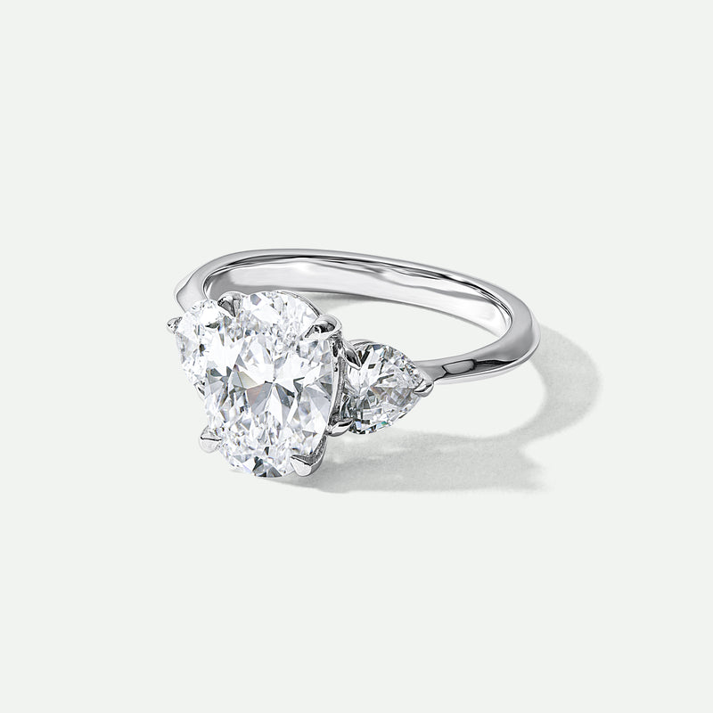 Texas | 18ct White Gold 3.00ct tw Oval and Hearts Lab Grown Diamond Trilogy Ring