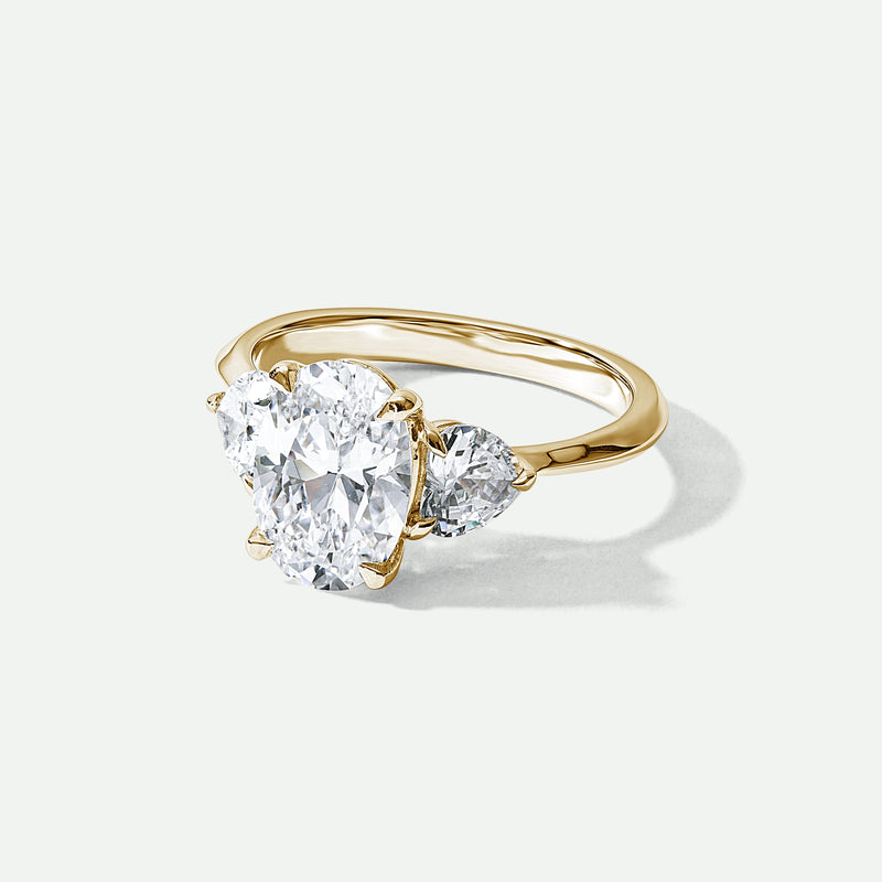 Texas | 18ct Yellow Gold 3.00ct tw Oval and Hearts Lab Grown Diamond Trilogy Ring