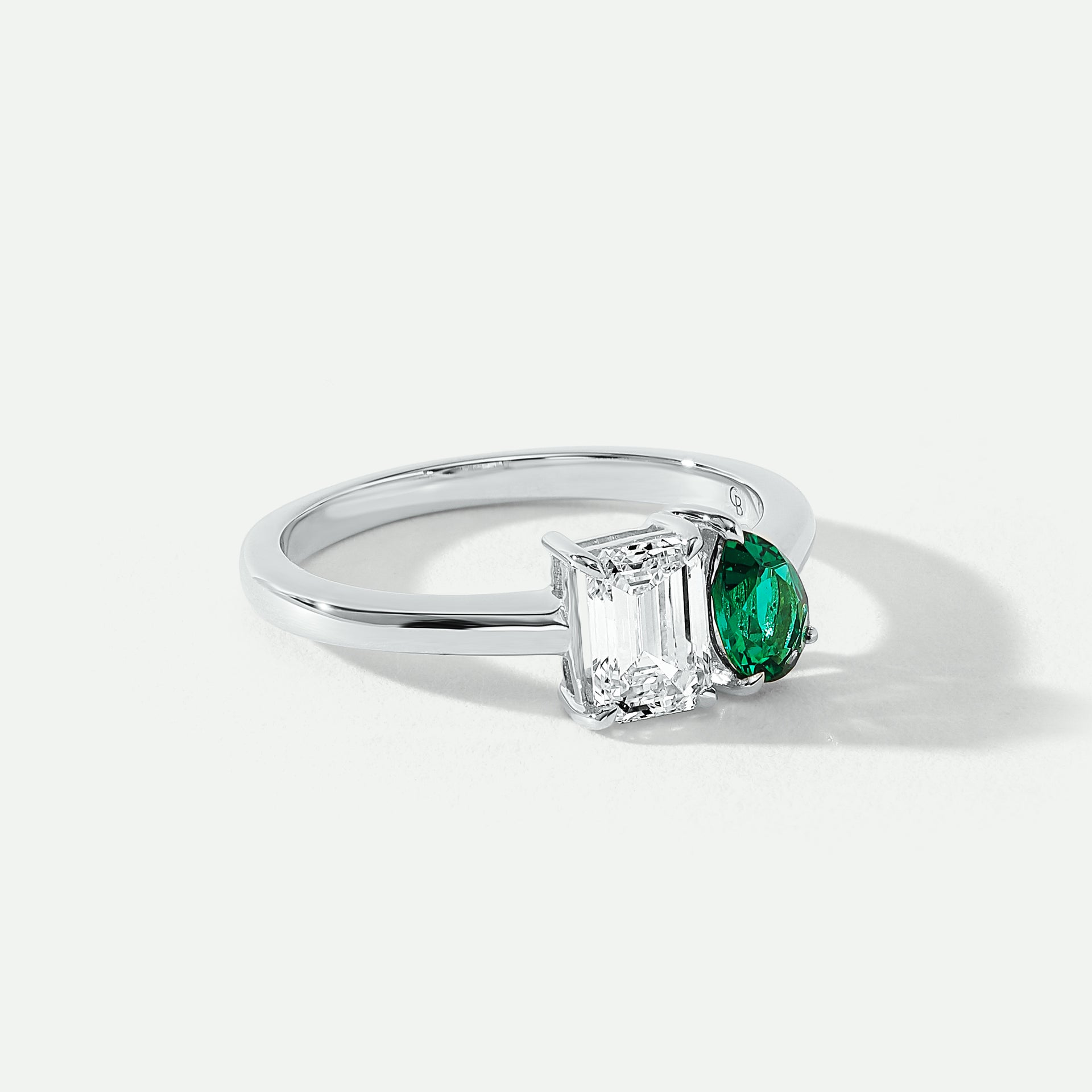 Harmony | 9ct White Gold 0.75ct tw Lab Grown Diamond and Created Emerald Toi et Moi Ring